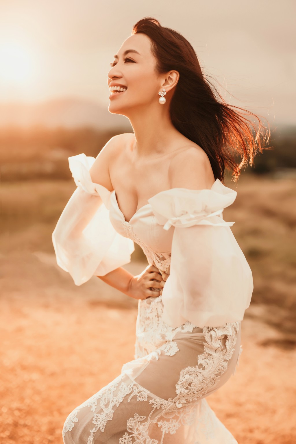 煒哥的性感唯美婚紗照，好有古典優雅氣質。